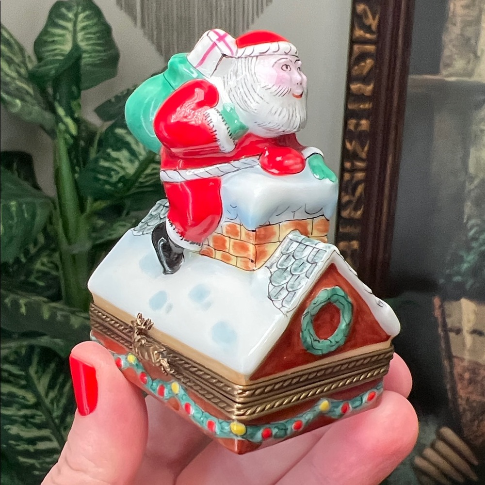 Vintage Limoges French Hand painted Porcelain Christmas Santa Claus Trinket Box